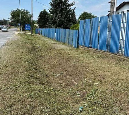 Profesionálna údržba verejných plôch – odstránenie buriny a kosenie trávnikov v Prešove, Košiciach, Bardejove, Starej Ľubovni a Vranove nad Topľou.
