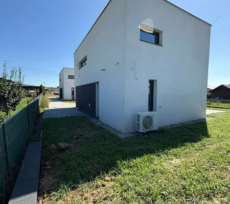 541768644_776377308518563_5225998258166128211_n